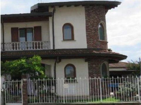 Villetta bifamiliare in Via Aldo Villa, 7, Cuggiono