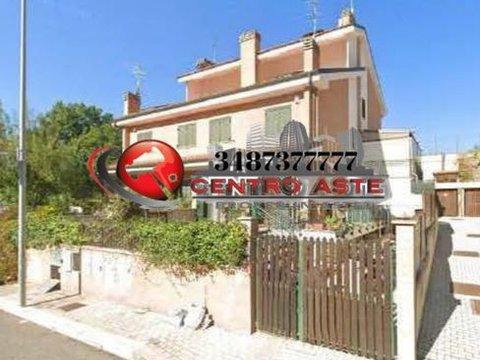 Villa in via Giulio Cesare Graziani, Selva Candida - Selva Nera, Roma
