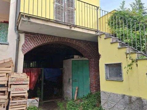Villetta a schiera in Via Francesco Re, 33, Condove