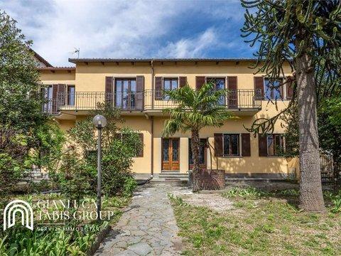 Casa indipendente in Via Palazzo di Città, 3 -1, Centro Storico, Chieri