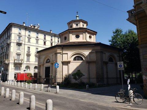 Monolocale in Via Lazzaro Palazzi, 8, Porta Venezia - Repubblica, Milano