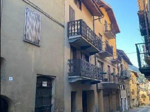 Villetta a schiera in Via Vittorio Emanuele, 10050, Chiomonte