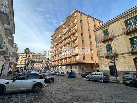 Trilocale in Via Giacomo Matteotti, 98, Centro Città, Casoria