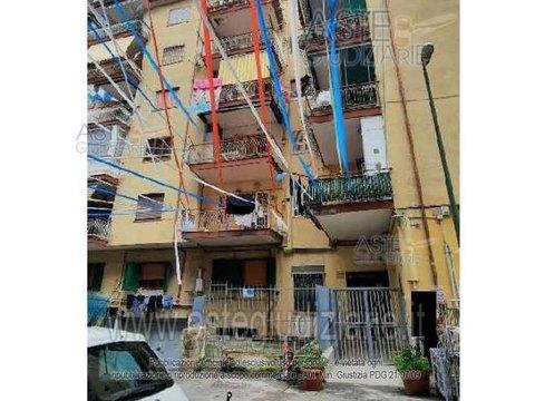 Appartamento in Via Francesco Arnaldi, 48, Pianura, Napoli
