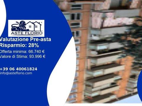 Trilocale in Via Santuario del Sacro Cuore, 3, Comasina, Milano