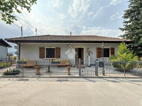 Casa indipendente in Via Azzario, 31, Villar Perosa