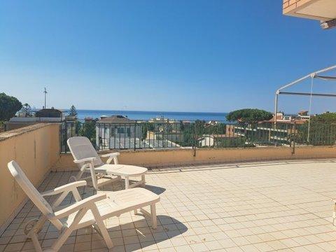Appartamento su due piani in Via Armando Diaz, 9, Centro, Santa Marinella