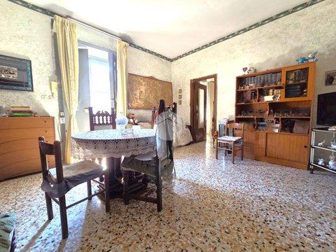 Bilocale in vico IV Marco Rocco, 2, Centro Città, Casoria