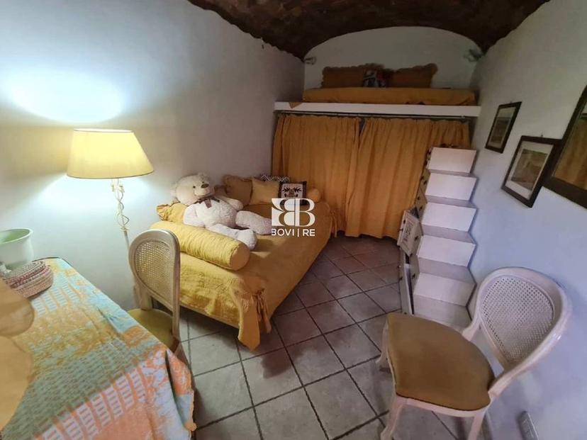 Trilocale via Plauto, Borgo, Roma