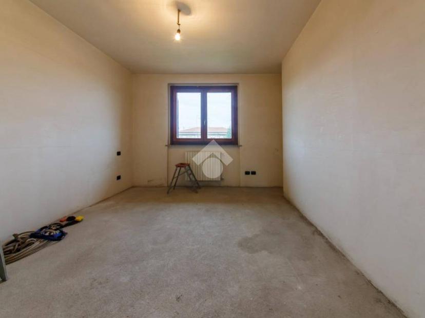 Villa bifamiliare via calabria 13, Centro, Lainate