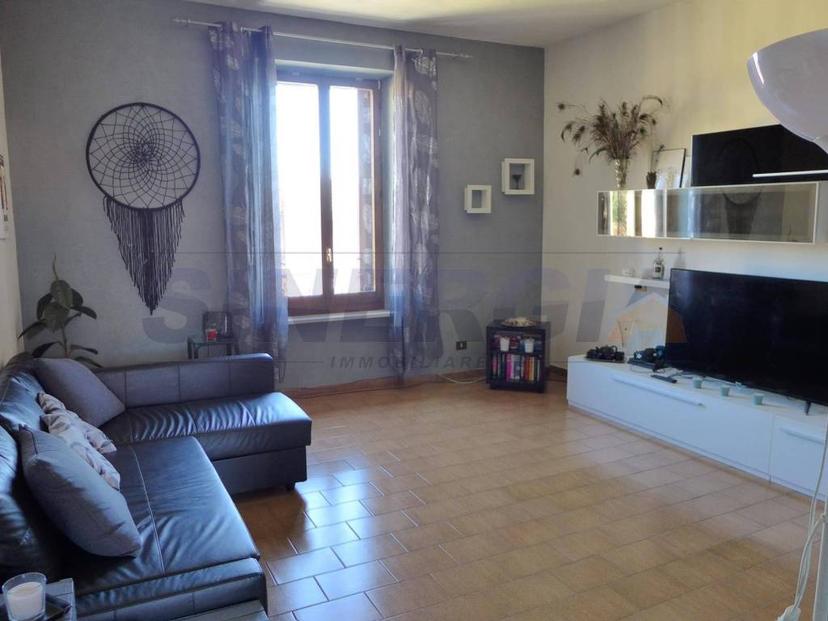 Trilocale via Pavia 24, Abbiategrasso