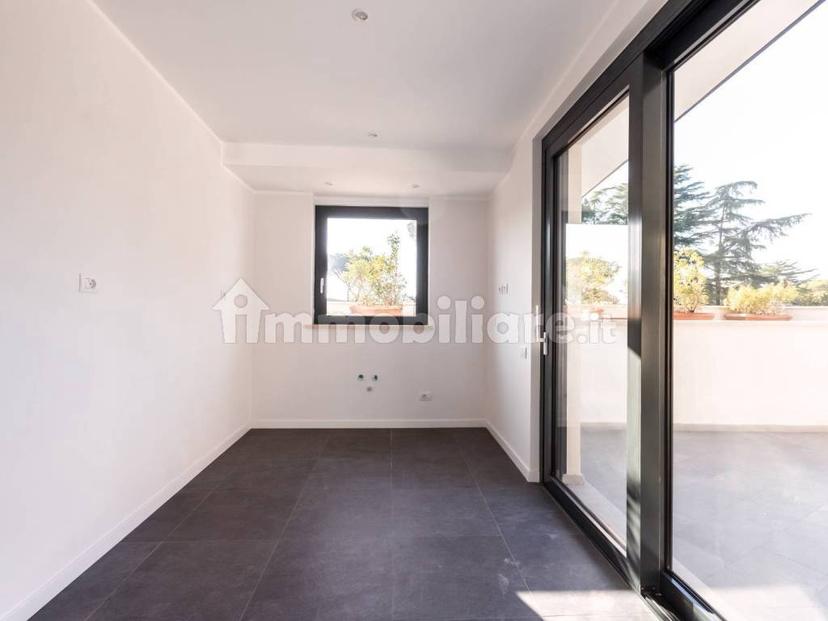 Appartamento via Nepal 41, Eur, Roma
