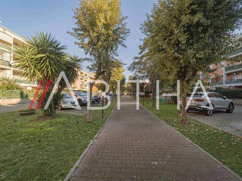 Trilocale via Alberto Asquini, San Basilio, Roma