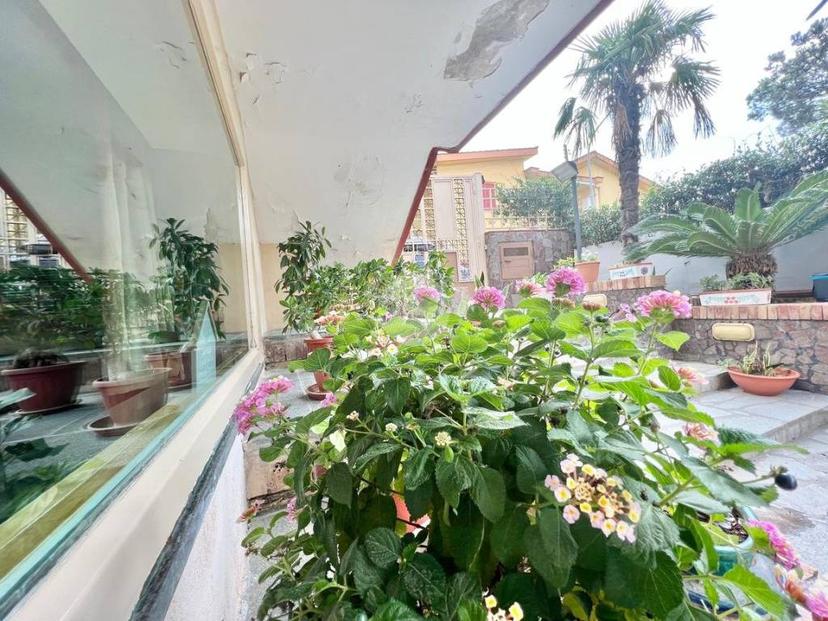 Villa bifamiliare via Benedetto Croce 50, Centro, Marano di Napoli