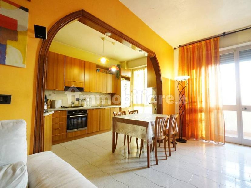 Quadrilocale via Don Luigi Sturzo 9, Centro, Cologno Monzese