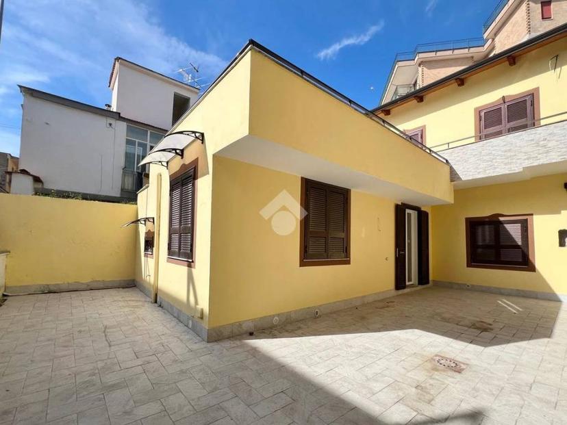 Trilocale via Giovanni Pascoli 9, Centro, Mugnano di Napoli