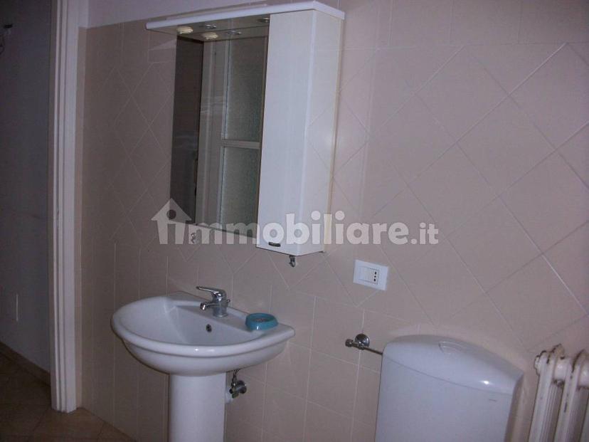Bilocale via Principe Amedeo 19/A, Centro Storico, Chieri