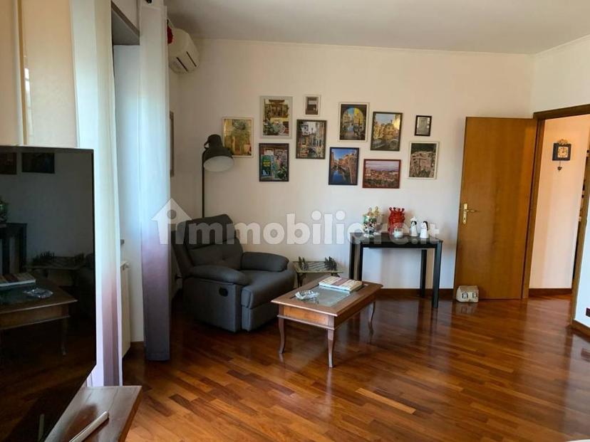 Quadrilocale via Francesco Giuseppe Bressani, Acilia, Roma