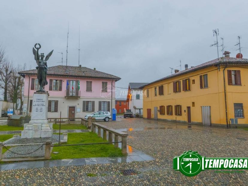 Terratetto unifamiliare piazza Roma, Centro, Zibido San Giacomo