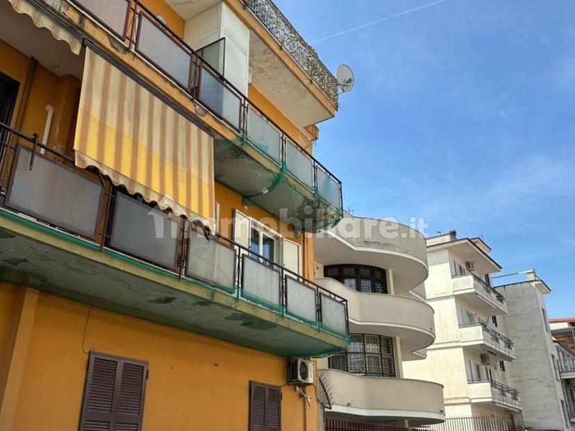 Trilocale via Lecce, Centro, Casoria
