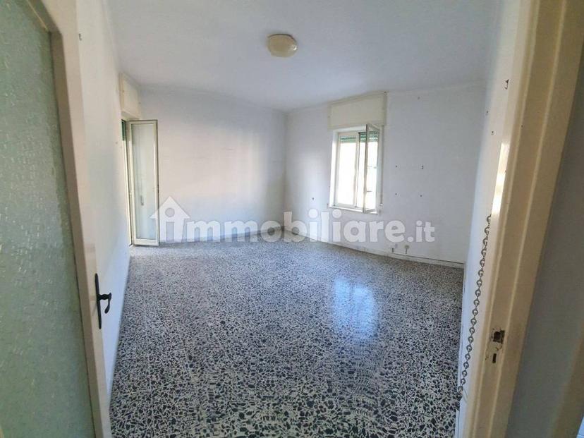 Quadrilocale via Giuseppe Chiaro 11, Lungomare, Pozzuoli