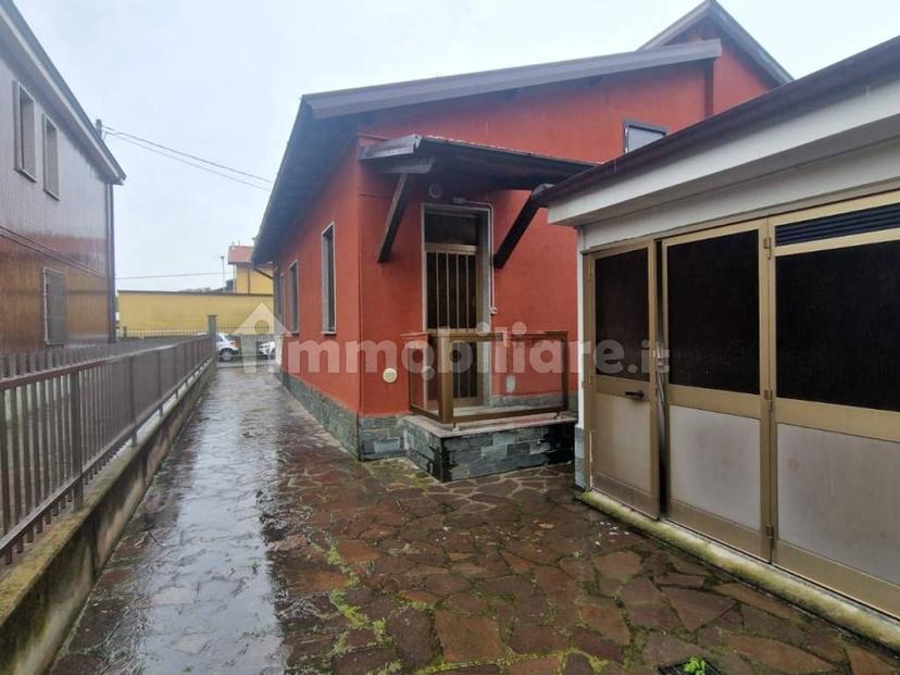 Villa unifamiliare via Cacciatori 7, Pantigliate
