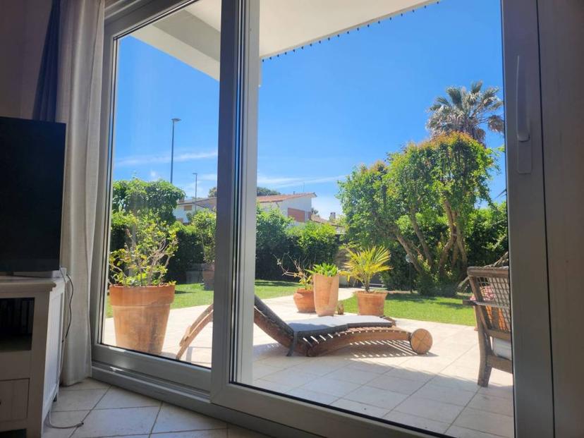 Villa plurifamiliare viale Viareggio, Fregene, Fiumicino