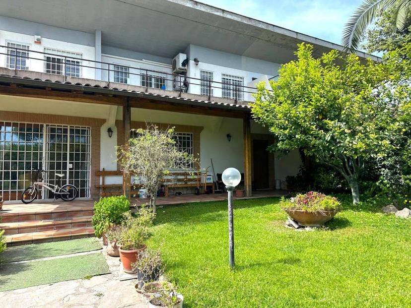 Villa plurifamiliare via Alceo, Casal Palocco, Roma