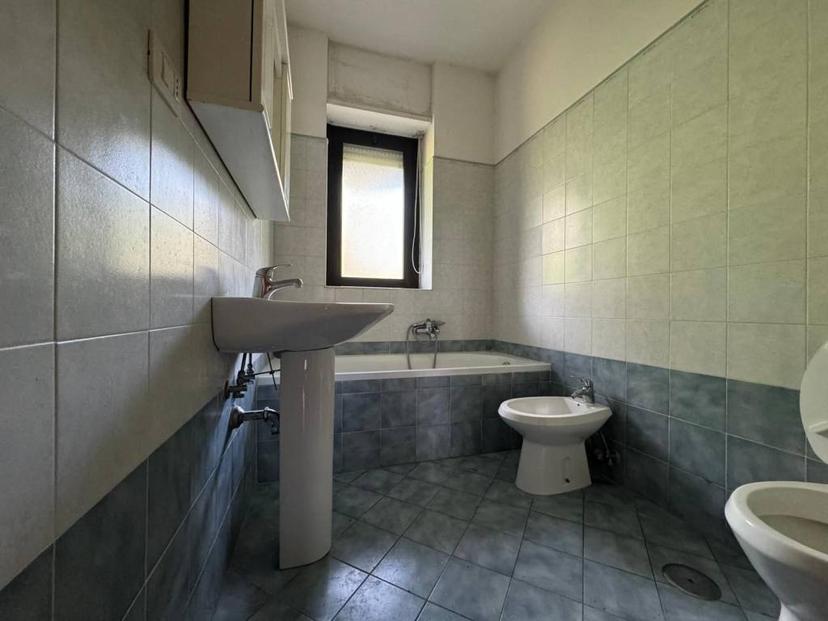 Bilocale via filippo de grenet 145, Spinaceto, Roma