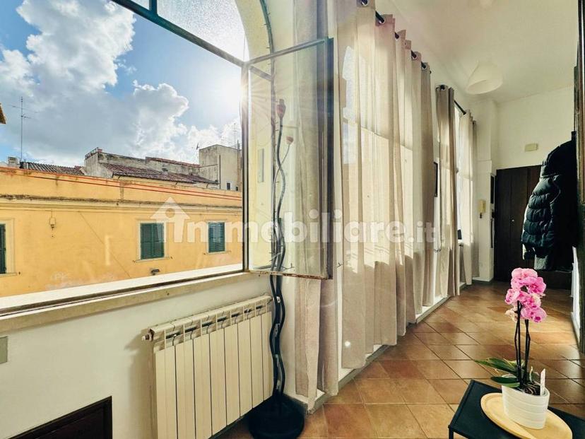 Bilocale piazza Giosuè Carducci 20, Centro Storico, Albano Laziale