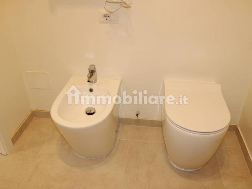 Bilocale piazzale Susa 7, Plebisciti - Susa, Milano