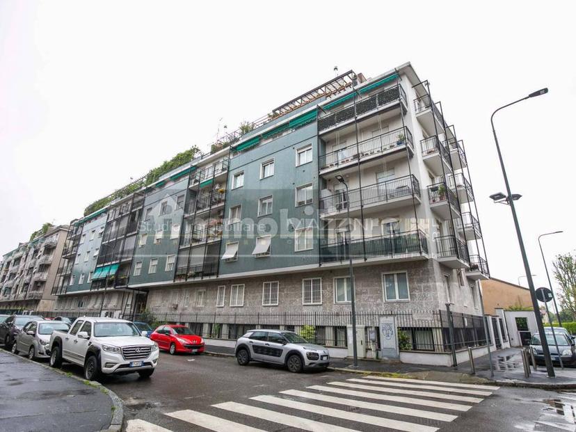Trilocale via Antonio Martinazzoli 2, Bruzzano, Milano
