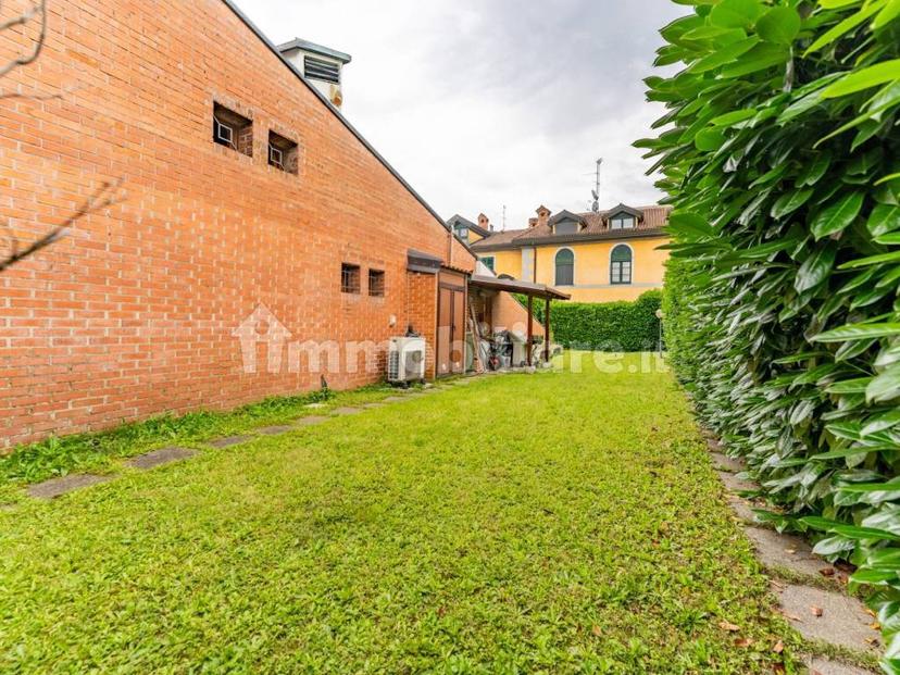 Villa a schiera via Milano, Monzoro, Cusago