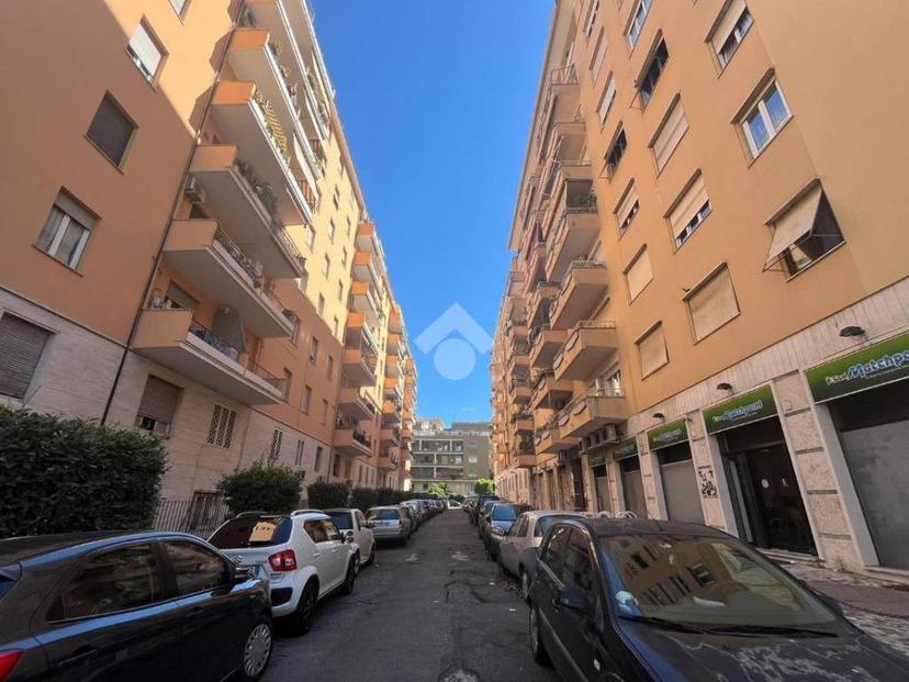 Bilocale via Tolero 5, Africano - Villa Chigi, Roma
