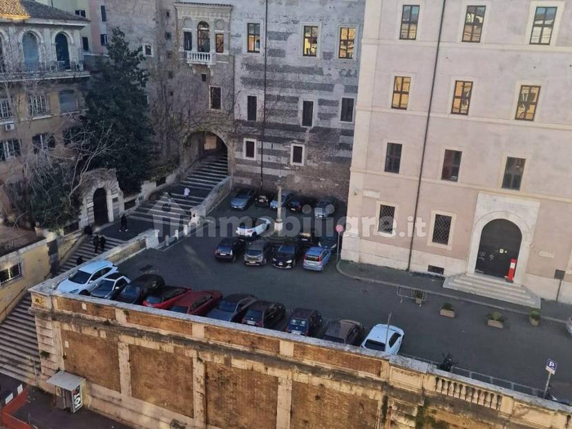 Attico buono stato, 120 m², Monti, Roma