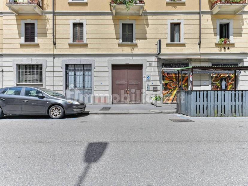 Bilocale via Nino Oxilia 26, Pasteur, Milano