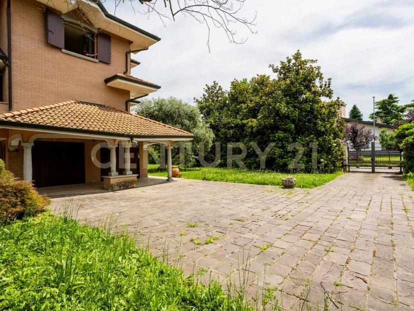Villa unifamiliare via Val D'Ossola 54, Centro, Vanzago