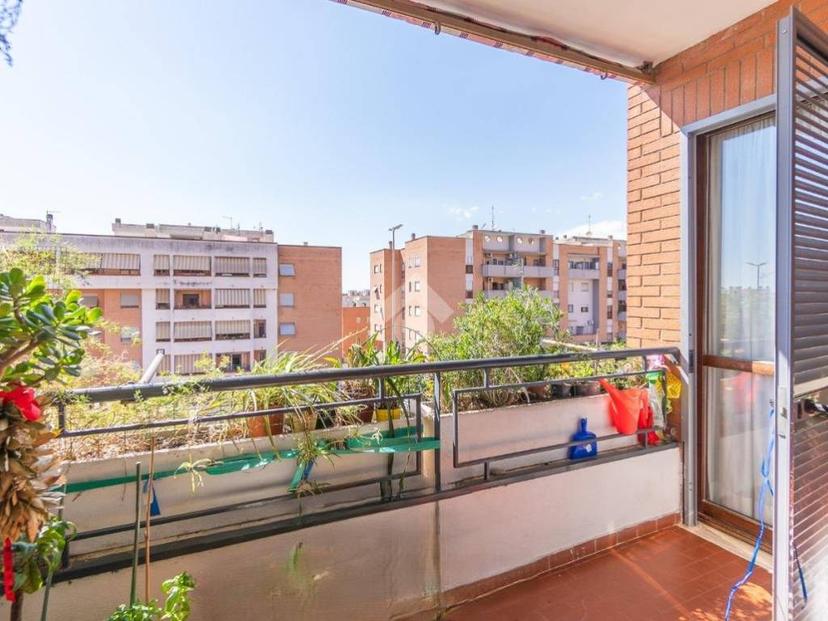 Quadrilocale viale Ratto delle Sabine 59, Casal Monastero, Roma