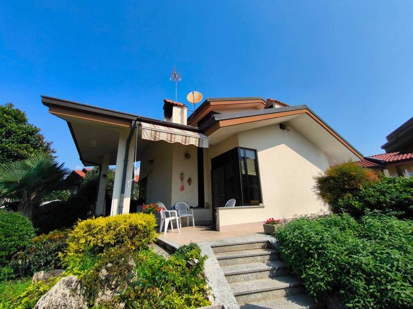Villa unifamiliare viale Europa, Centro, Balangero