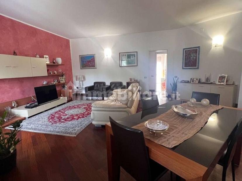 Trilocale piazza San Lorenzo 53, Trezzano sul Naviglio — foto 3 di 17