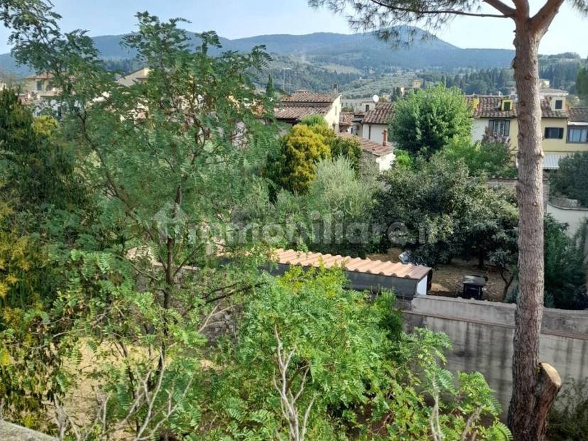 Quadrilocale buono stato, secondo piano, Castello, Firenze