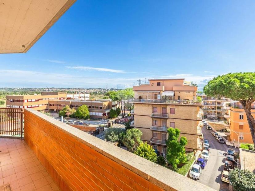 Trilocale via francesco albergotti 16, Baldo degli Ubaldi, Roma