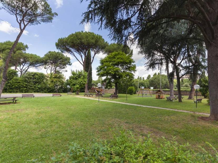 Trilocale viale Del Tintoretto 88, Tintoretto, Roma