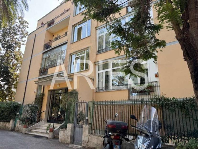 Appartamento via degli scolopi, Gemelli - Pineta Sacchetti, Roma
