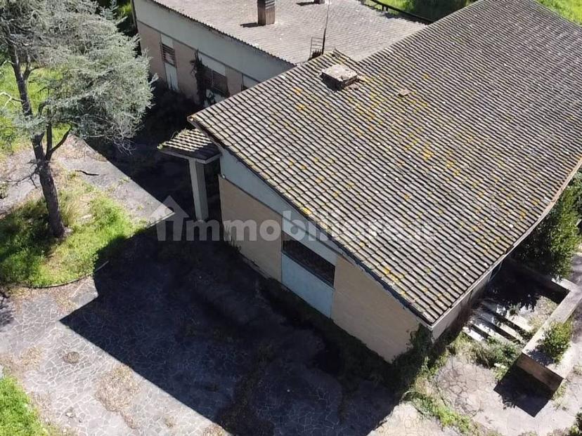 Villa unifamiliare via Luigi Ambrosi, Castel di Guido, Roma