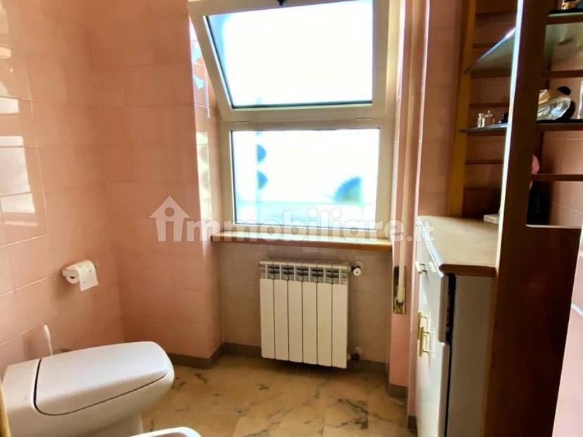 Quadrilocale viale Re Latino 40, Lavinio Mare, Anzio
