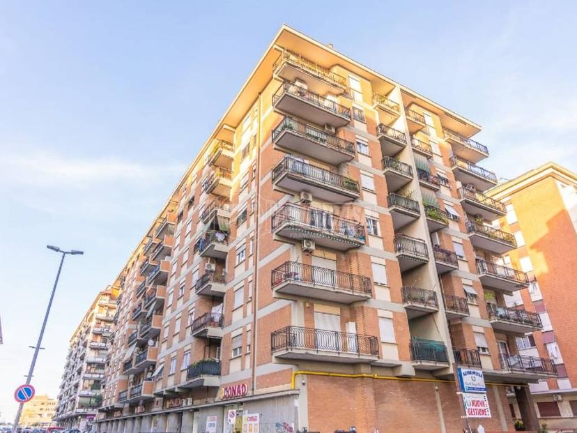 Trilocale via Marco Celio Rufo 12, Quadraro, Roma