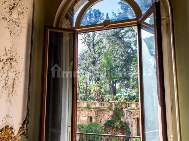 Appartamento viale del Monte Oppio 7, Colle Oppio, Roma