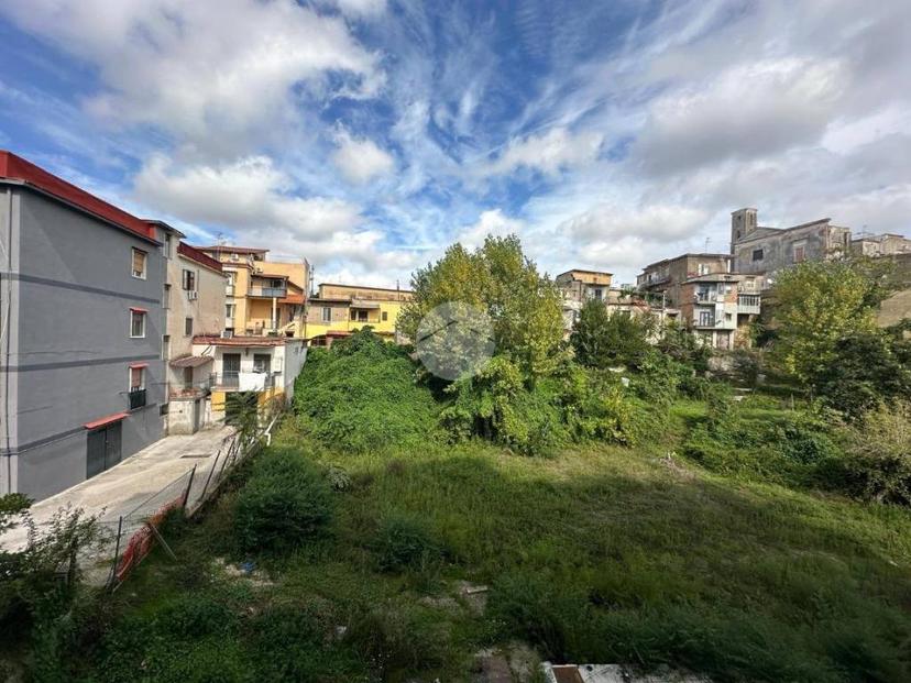 Trilocale via Comunale Guantai Ad Orsolone 7, Chiaiano, Napoli