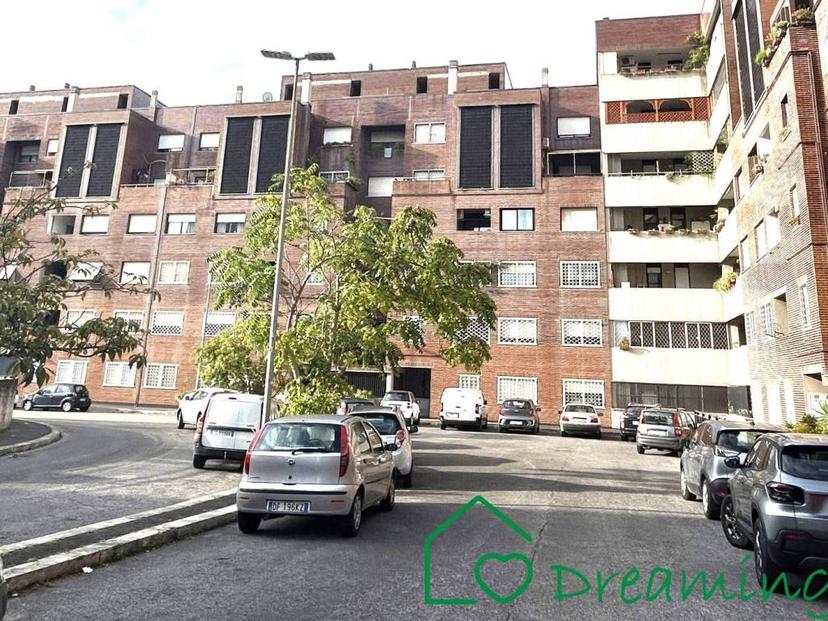 Quadrilocale via Vienna 77, Rinnovamento, Roma